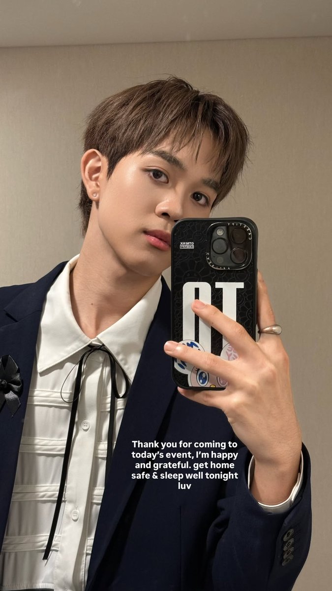 THIOTHAMM_TH's tweet photo. ❥( 🌻 )  #THIOTHAMM
     🗓 270626 | IG Story update 

" ขอบคุณที่มางานในวันนี้นะครับ ผมมีความสุขและรู้สึกขอบคุณมาก ๆ กลับบ้านกันอย่างปลอดภัยและนอนหลับฝันดีนะครับ รักนะครับ "

 🔗https://t.co/YpNvZJXD1j

#THIO  #ไทโอ #NexT1DE_THIO
#NexT1DE https://t.co/T5RYBggLUU