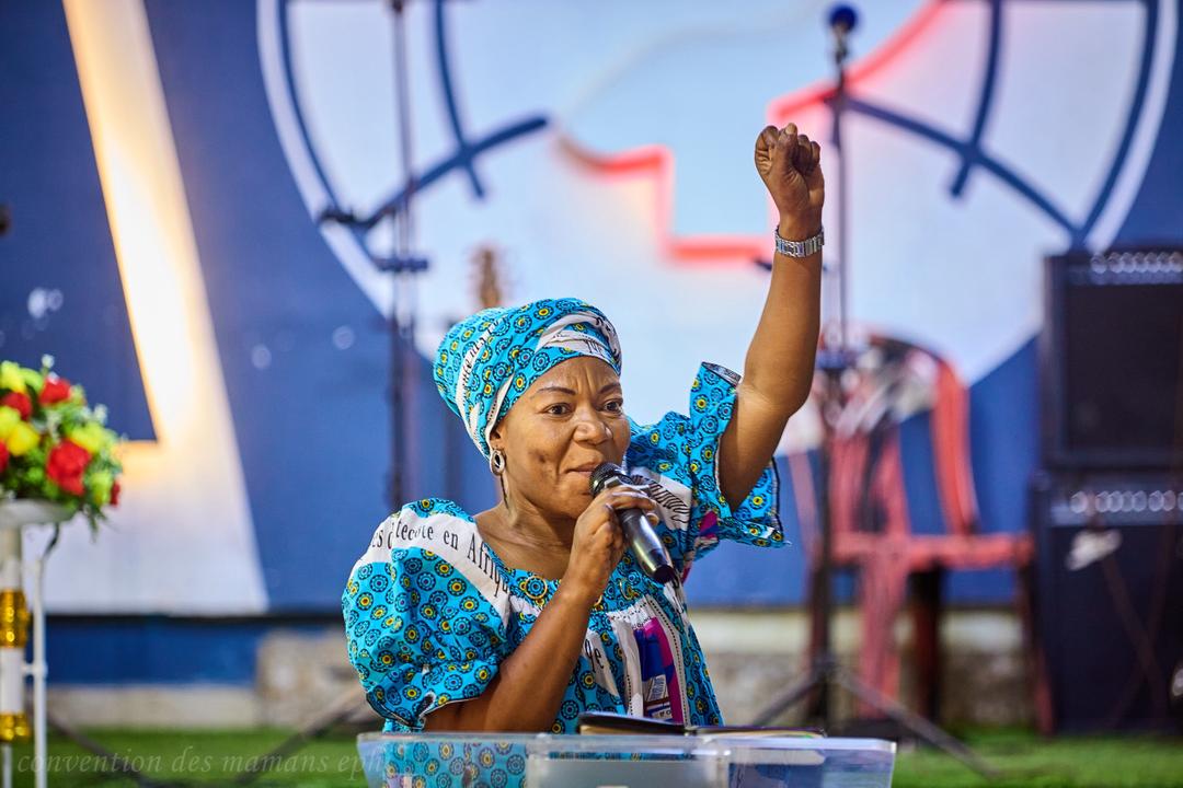 EphiRDCongo's tweet photo. #Jour2_Conférence_des_mamans
#Femme_d_impact_batisseuse_des_générations https://t.co/gKTG5jOsfp