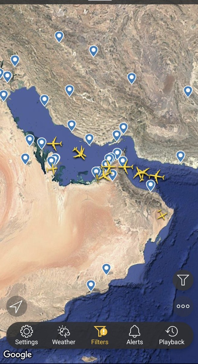 Indowatchosint's tweet photo. From Flightradar 24:

Strait of Hormuz right now👀 https://t.co/l3gSh2RTfh