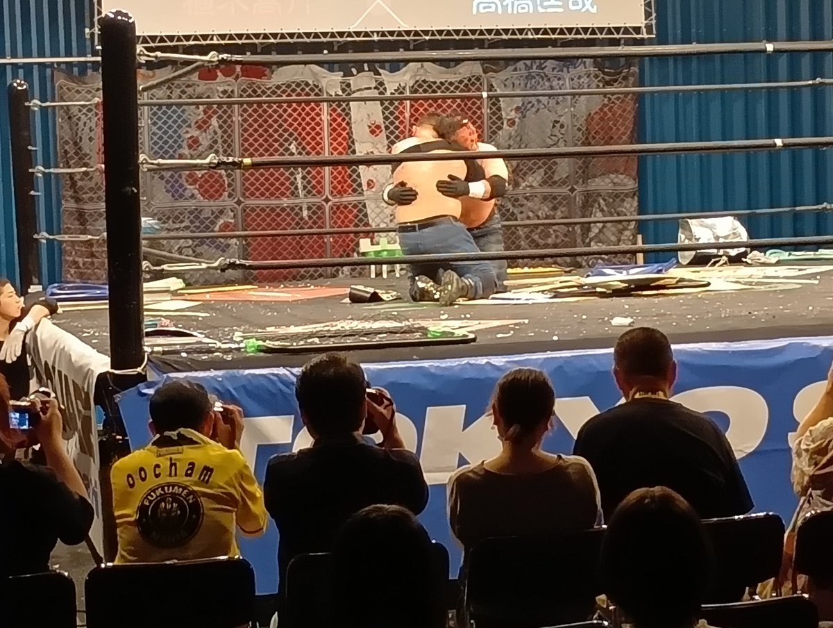 wonderman's tweet photo. D.I.Eさんインイタ大会受付でした。

メインは植木選手が兄弟子髙橋選手を破り、亜細亜死闘王の座を死守！

そして今回SAGAT選手が初参戦。2月高島平以来の現場ご一緒で、やっと直接おめでとうを言えてよかったです。

今回も多数ご来場ありがとうございました！

#haveanicedie https://t.co/tHqKZkuu0F