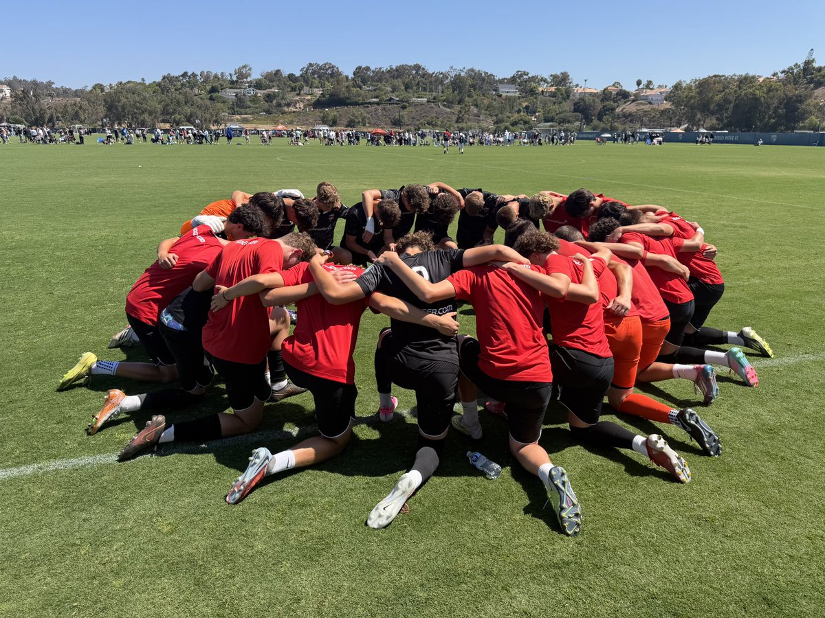 RealColoSoccer tweet picture