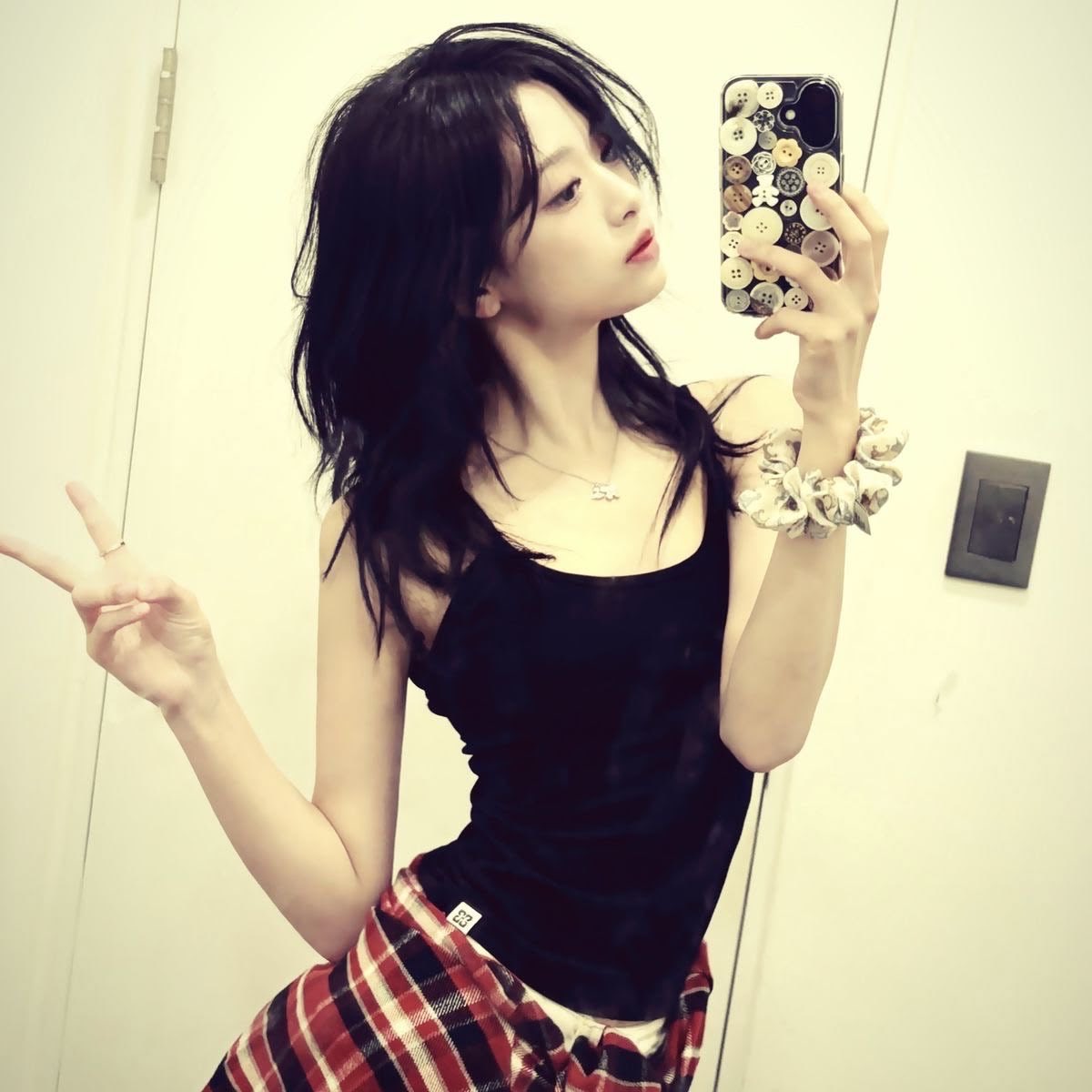 znaern's tweet photo. - 🖤 𝐌𝗮𝗶𝗻. https://t.co/6evLqa6DKM