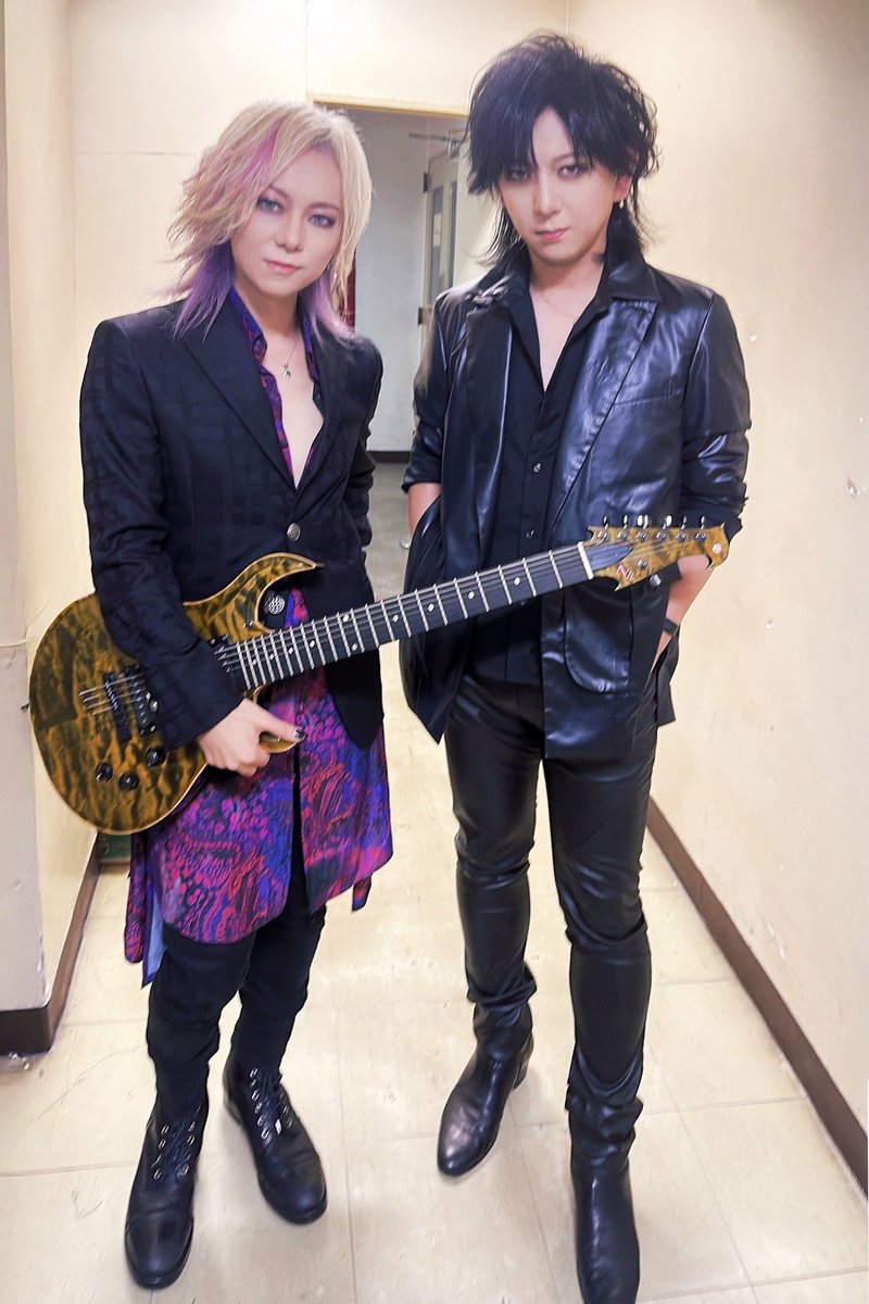 masatoism's tweet photo. 本日のギタリストショット！
久々のkazu兄とのツインギター、幸せでした！✨ https://t.co/kqAFYtabeA
