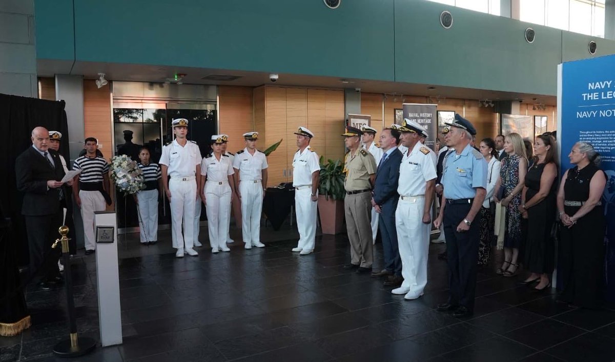Armada_Arg's tweet photo. Inauguraron en Baltimore un busto en homenaje al Almirante Guillermo Brown. Durante la ceremonia se destacó su rol clave para la historia nacional, así como su vinculación con la ciudad portuaria de Estados Unidos. Nota completa 👉🏻https://t.co/wkRz2iS4jd https://t.co/kdX4f7YIR1
