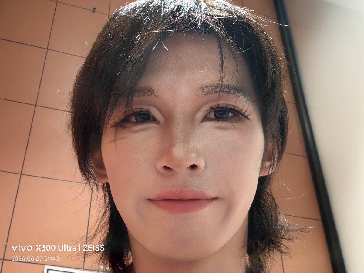 npxaem's tweet photo. 小女仆品尝小肉棒，原皮带装依旧好可爱，有想被38码小脚足的吗？ https://t.co/ARnZNzk4xc