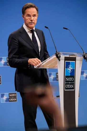 MarianoGiustino's tweet photo. Sapete che @Natopress ha respinto le domande di accredito di numerosi giornalisti che non sono al libro paga del presidente #Erdoğan? Lo avete ascoltato nei Telegiornali? Lo avete letto sui quotidiani? Forse No! O forse Sì? 
I numerosi giornalisti non allineati con il regime turco non potranno seguire dal palazzo presidenziale di #Beştepe di Ankara il vertice Nato.
L'influenza di #Ankara, il suo tocco personale, è forse all'opera nella cucina dell'ufficio stampa della #Nato? 
Vi sono per caso liste di giornalisti non graditi che circolano informalmente tra Bruxelles e Ankara?
Che vergogna per l'Alleanza Atlantica!
Che la NATO non si occupi e nemmeno si preoccupi degli standard democratici dei suoi membri lo si sapeva. È vero che la @Nato non è mai stato un club di democrazie, ma è incredibile che questa Alleanza si pieghi alla volontà di un'autocrazia e neghi gli accrediti per un suo summit a giornalisti che non sono graditi al governo turco. Vergogna!
La NATO non fornisce alcuna motivazione per il rifiuto degli accrediti ai giornalisti che non sono sul libro paga di Erdoğan e del suo regime.
Ai colleghi che hanno ricevuto la lettera di rifiuto gli è stato comunicato da @Natopress con un linguaggio quasi militare; gli è stato detto che non avrebbero ricevuto alcuna motivazione e che non sarebbero stati accettati ricorsi.
Vergogna! 
@RadioRadicale @TGCTr @Artventuno @BeppeGiulietti @vditrapani @Stamparomana @ODG_CNOG @sandrogozi @bendellavedova 
#Turchia