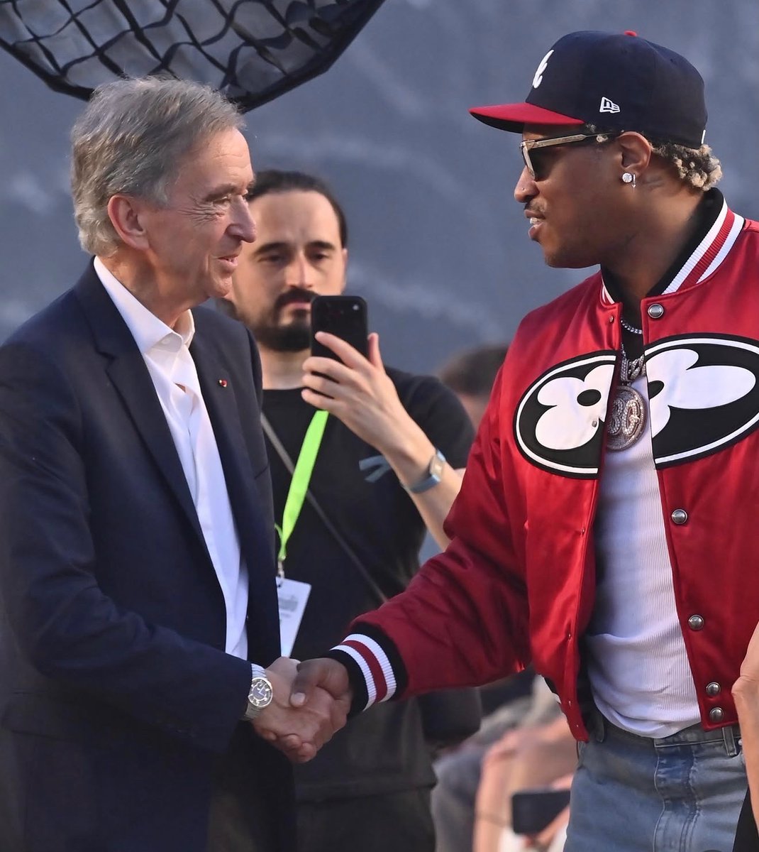 Kurrco's tweet photo. Future with Bernard Arnault, the CEO of Louis Vuitton Moët Hennessy and one of the richest people in the world 📸 https://t.co/Xv13p00Xwm
