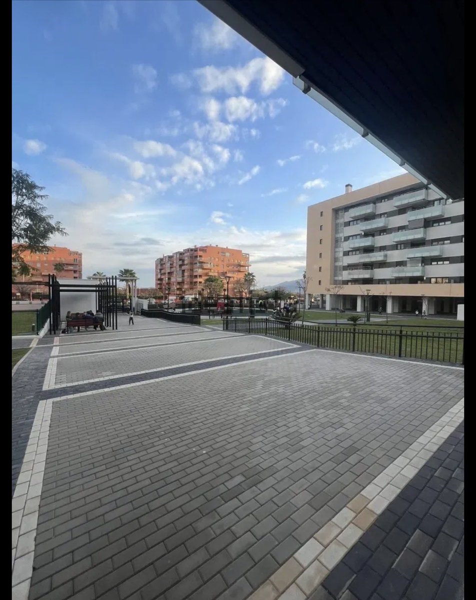 _apm19's tweet photo. 📢 ¡Habitación libre en Málaga!
Zona El Cónsul-Teatinos 🏡 (piso de chicos)
Buscamos chico ordenado, limpio, sociable y respetuoso con los horarios 😊
🚇 A 2 min del metro. 

Trabajador-master

Interesados 📲

 #Malaga #ViviendaMalaga #AlquilerMalaga #PisoMalaga
#HabitaciónMalaga https://t.co/5Z4iuukcjt