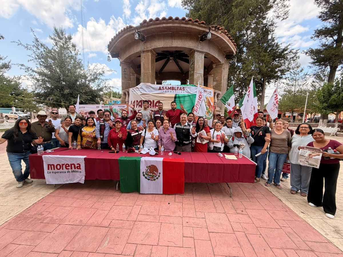 GarciaGaray_L's tweet photo. Hoy llevamos a cabo con gran éxito y una extraordinaria respuesta de nuestra militancia nuestra asamblea informativa en defensa de la soberanía desde el municipio de #Súchil. 
Acompañados por la  @SenadoraV Margarita Valdez, la diputada @FloraLeal7 y los integrantes de nuestro comité ejecutivo estatal, dejamos en claro que la soberanía nacional no se entrega ni se negocia, se defiende informando en las plazas públicas, blindando el bienestar de nuestras familias y resguardando con firmeza los recursos estratégicos de la patria. 
De la mano de nuestra presidenta, la Dra. @Claudiashein , demostramos que en Durango la transformación avanza en unidad, desde abajo y con el corazón por delante.
#PorLaDefensaDeLaSoberanía