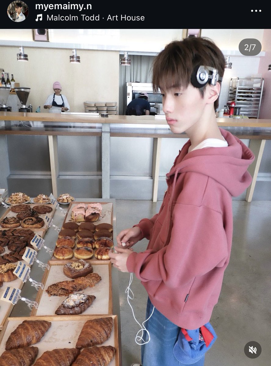 TyKkhun's tweet photo. ไปติดตามน้องกันได้นะะ ตต.ในเครดิตในรูปเลย ส่วนไอจีน้องแปะไว้ที่หน้าตต.เป็นอันนิคับ เหมือนน้องจะเป็นนายแบบด้วย https://t.co/v1Gr0euska