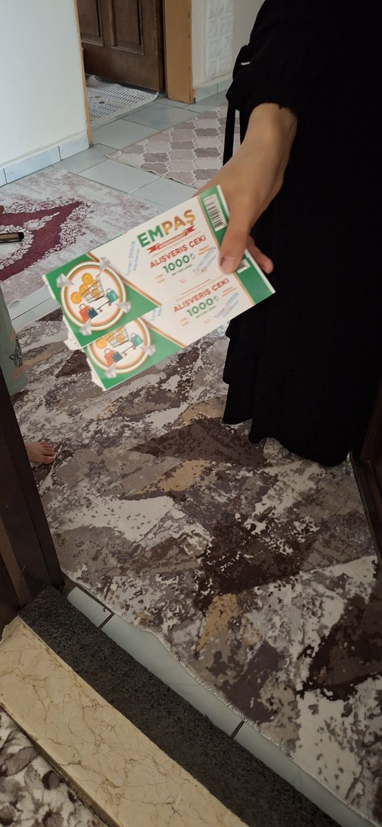 maviaydernegii's tweet photo. 2026 Yılı Haziran Ayı  Alışveriş Çekleri  İlimizdeki İhtiyaç Sahibi Yetim Öksüz Dul Yaşlı İşsiz Ailelerimize Tamer ÇOBAN Alışveriş Çeklerini Teslim Etmeye Devam Ediyoruz Desteklerinden Dolayı Tamer ÇOBAN Hayırseverimize Şükranlarımızı Sunarız. @Raydin33 https://t.co/UOcbSJQODL