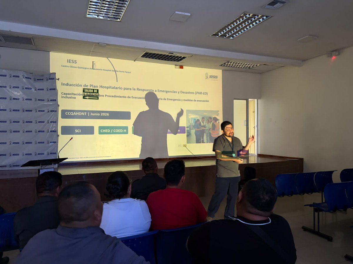 IESSGuayas's tweet photo. ¡Comprometidos con tu bienestar! 💪🏥 El Hospital del Día Norte Tarqui capacitó a su personal médico y administrativo.

Con esta actualización continua de conocimientos, reforzamos nuestro compromiso de brindar una atención ágil, eficiente y de calidad a todos nuestros afiliados. https://t.co/1gGzE9hMl4