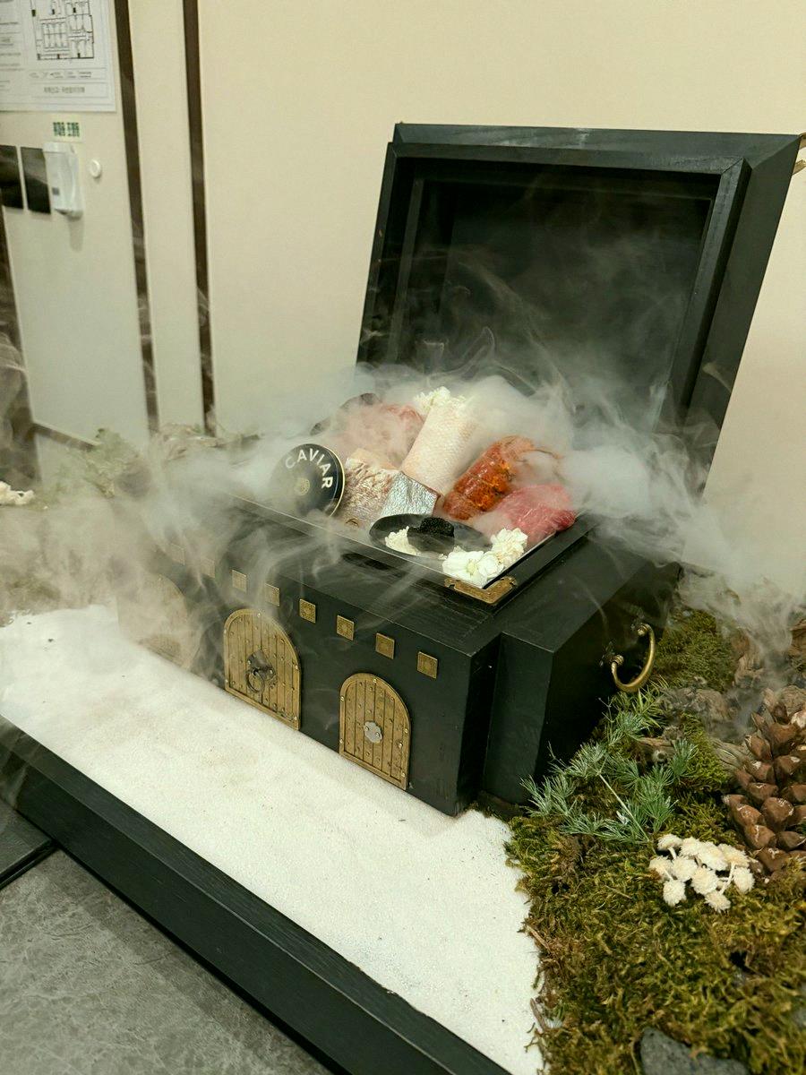 jay0202671's tweet photo. 忍唔住打開咗寶箱，結果變咗老伯伯🤣 https://t.co/xwOlnuFYw9