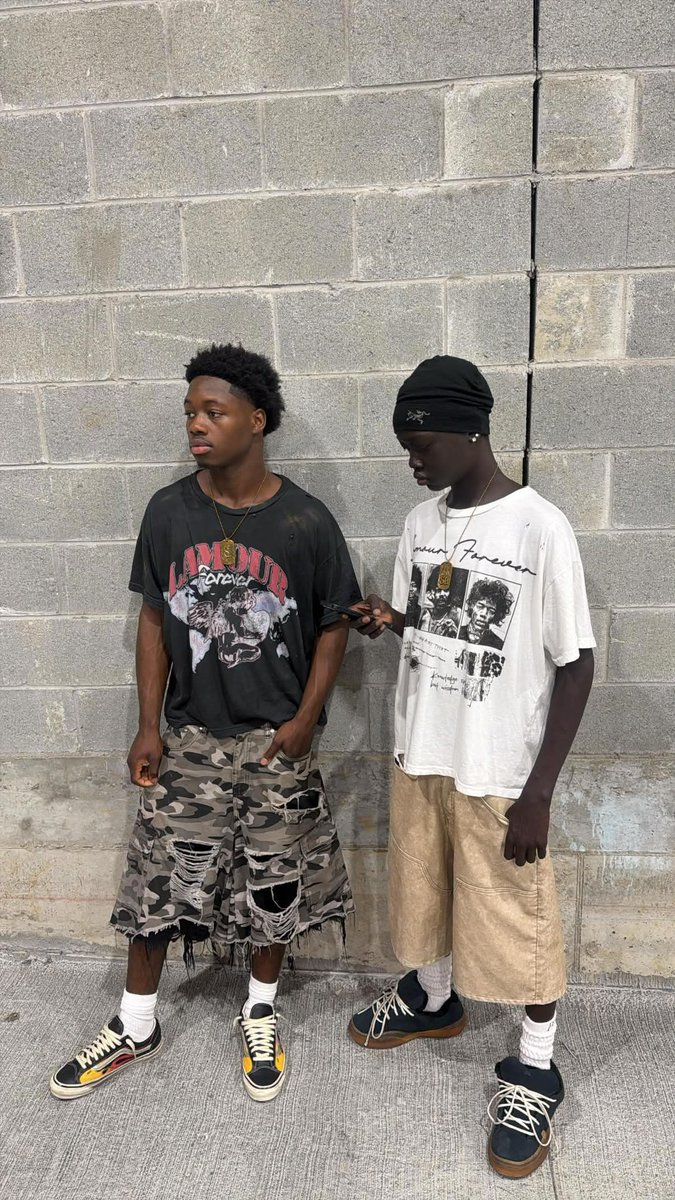 chaase1k's tweet photo. SUMMER COLLECTION DROPPING TODAY , 3:00PM EST , SIGN UP TO SMS FOR A CHANCE TO WIN FREE ITEMS AND $$$ OFF —> https://t.co/H0E8YBopft https://t.co/86FNwl2JaX