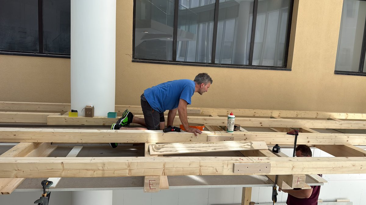 TecnobarT's tweet photo. 🎯26-06-2026  🚧 2° giorno di cantiere al ⚖👩‍⚖👨‍⚖ tribunale dell'Aquila. Tutto lo staff della #Tcnobar è impegnato a realizzare gli allestimenti degli interni presso il tribunale dell' #Aquila.
Restate aggiornati 💪💪 https://t.co/CUvhrxvQCn