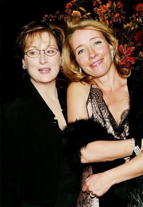 miranda_nprada's tweet photo. Someone grab their notebook and put these two in lesbian film. https://t.co/Icsqzs74Eq