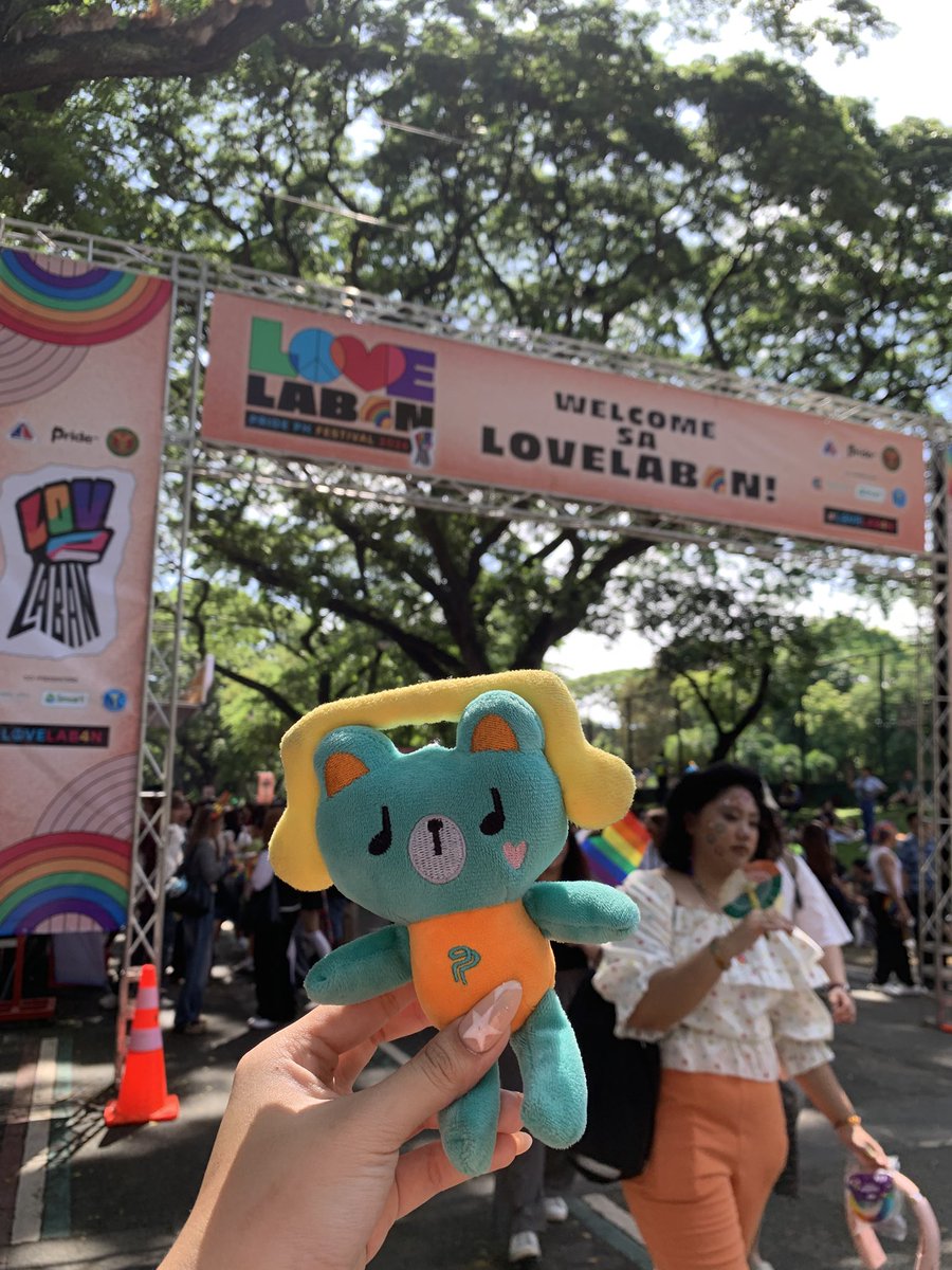 tteerakwavee's tweet photo. permpoon in lovelaban 2026! happy to be a part of this year's pride march ❤️ https://t.co/xMtXrJoSs1