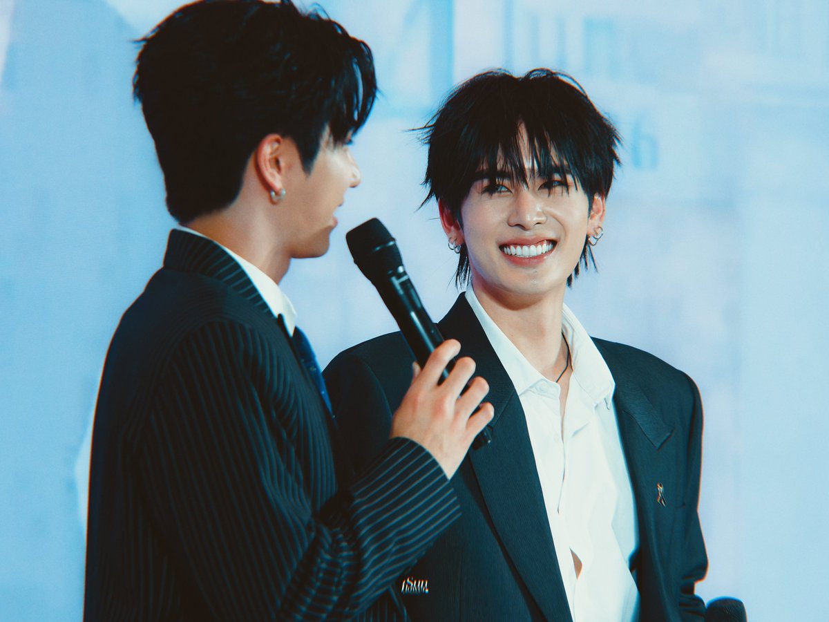 floristsflowerr's tweet photo. 🖤🤍🎞️✨

⊷ 260624 ⊷  

#DestinyclinicxPerthSanta
#PerthSanta #เพิร์ธแซนต้า https://t.co/b1HaURL7IW