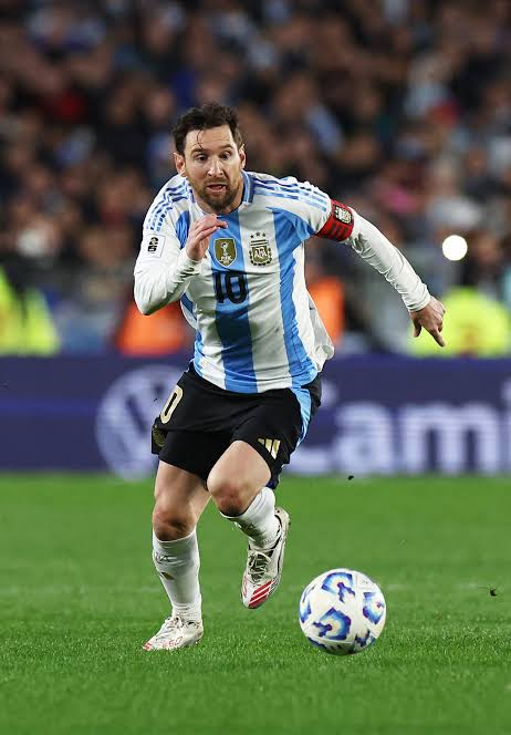 adamwright46431's tweet photo. Clash of titans
Messi will have Getafe flashbacks https://t.co/hWWRIlsmO1
