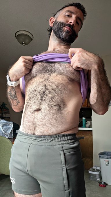 Eli Arie - What do you do when you see a guy's fur? https://t.co/5QHTyb7VzX