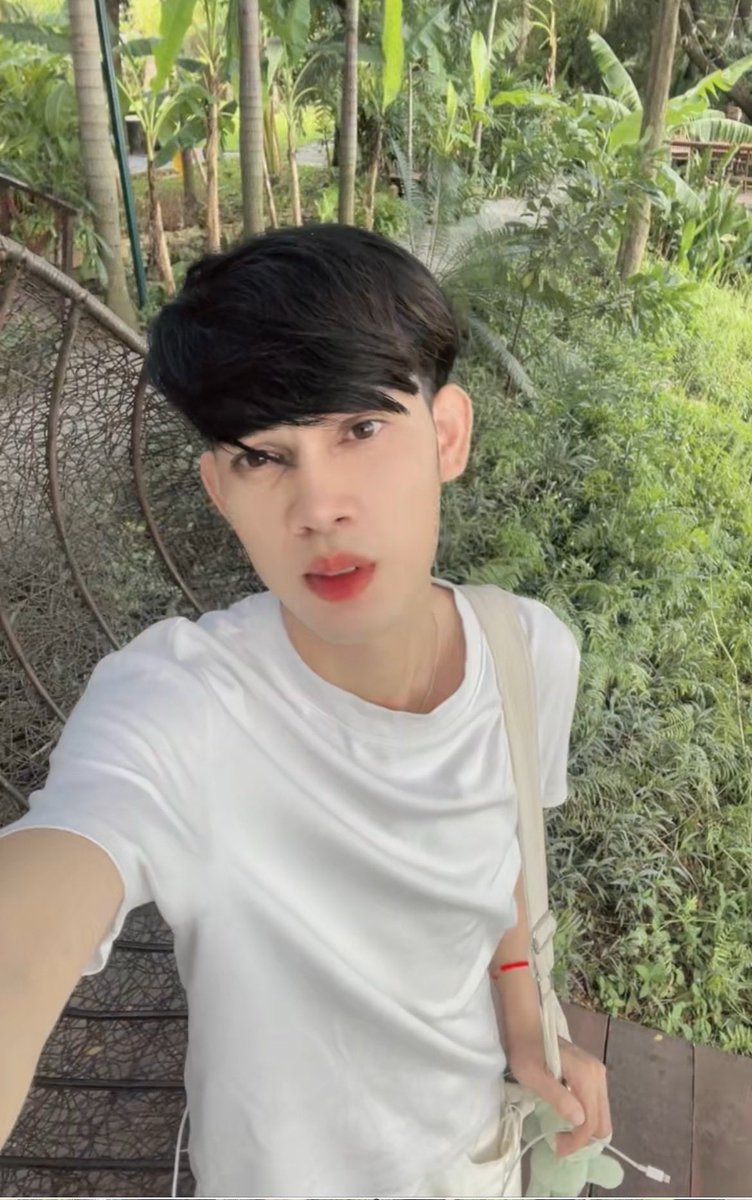 LinKpcSolo's tweet photo. ស្ង���ត់មេស✌️✌️😴😴 https://t.co/0cRMaYgpgS