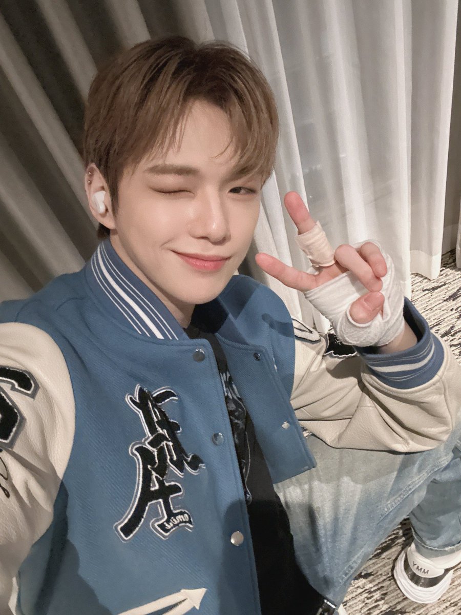 leonawonderland's tweet photo. 사람 참 일관성이 있는데_ 항상 잘생겼단 말이지 https://t.co/r3PyEMPzP2