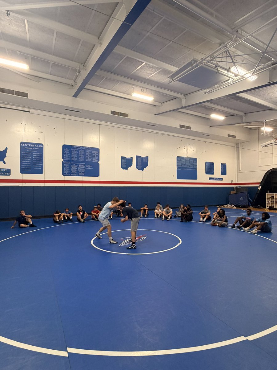 BayOH_Wrestle's tweet photo. Day 1 of our Advanced Clinic!
Winter Champions are made in the Summer!
#GoRockets๐ https://t.co/fd2tQNcpCO