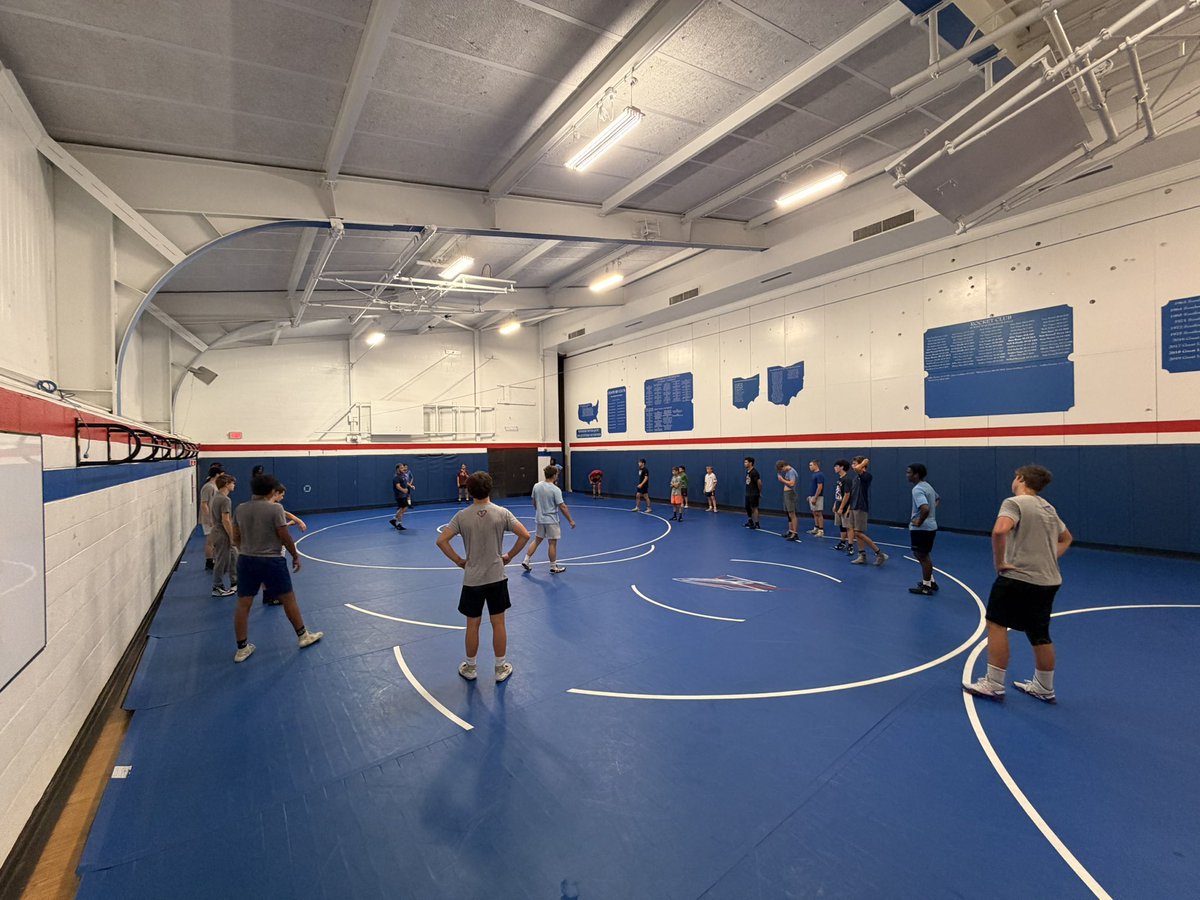 BayOH_Wrestle's tweet photo. Day 1 of our Advanced Clinic!
Winter Champions are made in the Summer!
#GoRockets๐ https://t.co/fd2tQNcpCO