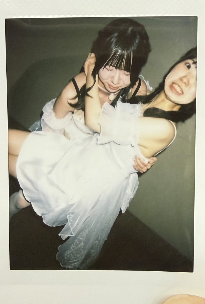 neet_osaka's tweet photo. まぁ、多様性の事態やし、
女同士もありよな💍

みうな×りんか https://t.co/F5rXhcoNLG