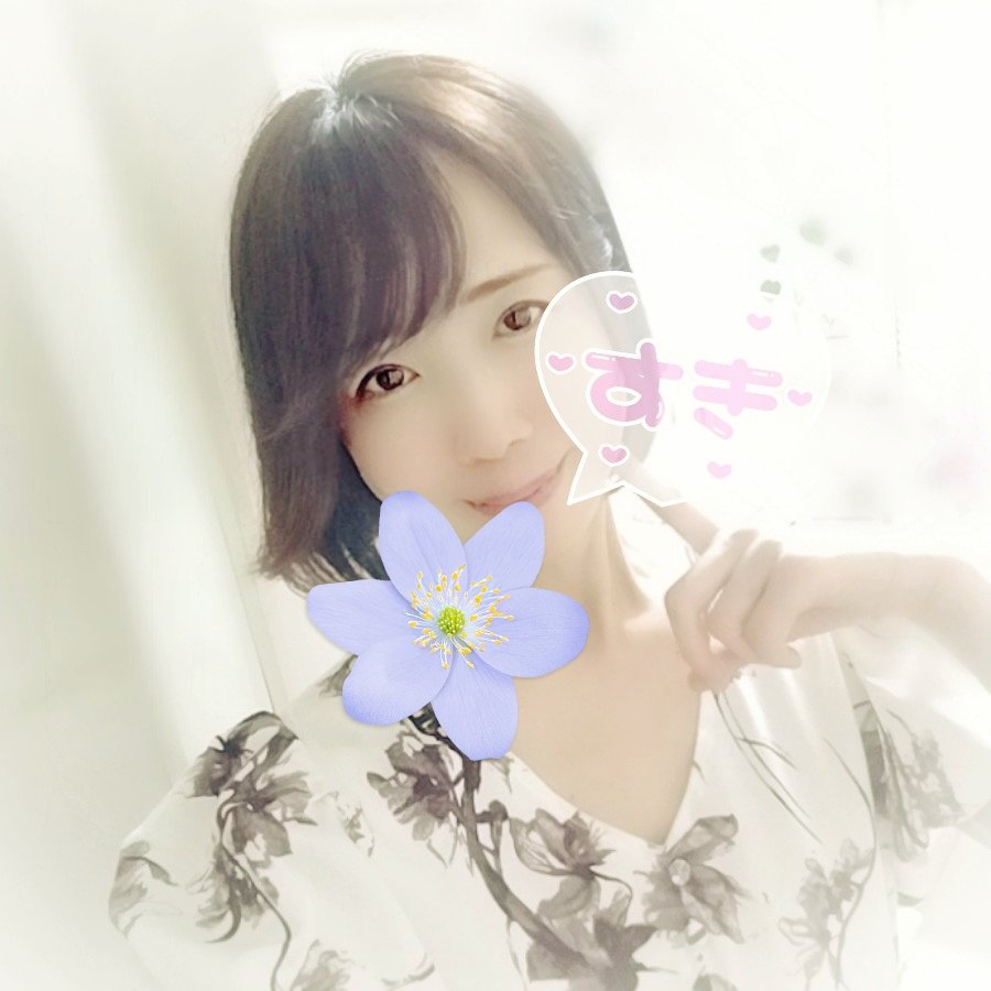 moririn_hime's tweet photo. 「涼しい…♡」

って、いつも心晴れやかに
私がここへ来られる事は

朝早く
夜遅く迄
日中も

居て下さる
お一人おひとりのおかげ様

建物も、私も生かされている。

途切れる事のない
優しい風に

毎日が感謝でいっぱいです✩.*˚

ありがとう💗

梅雨明け間近ですね🐸
いっそうご自愛下さいませ♡ https://t.co/AmJYX5FRaG