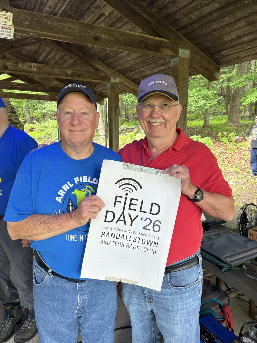 NIHRadioClub's tweet photo. NIHRAC joined Randallstown Amateur Radio Club for Field Day! #hamradio #fieldday #amateurradio https://t.co/CcOtDT23zr