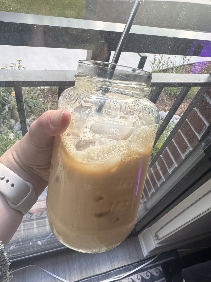 endless_space3's tweet photo. Comment your favorite low cal instant nespresso recipe below!! 

My current fave is almond milk, SF coconut creamer, and a little splash of SF coconut syrup. https://t.co/aO2nmjZmsc