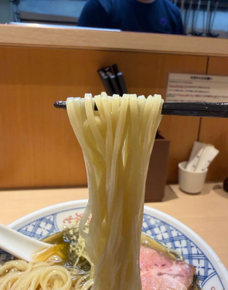 2st_kunkun's tweet photo. 中華そば 須紗 ｻﾝ
埼玉県三郷市彦成

◉伊吹いりこの冷やしそば  大盛

尖る事なく紡がれる
研ぎ澄ます出汁の潔さ

"心が欲する浸透圧"

ご馳走様です♪ https://t.co/yFTQo6kZrf