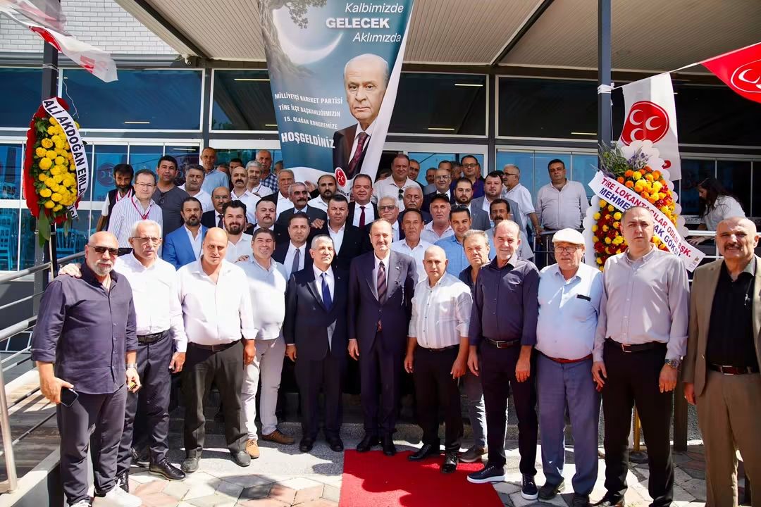 serdar_secgin's tweet photo. 1-).İzmir / Tire İlçe Teşkilatımızın 15. Olağan Kongresi Genel Sekreter Yardımcımız Tamer Osmanağaoğlu, İl Başkanımız Veysel Şahin ve teşkilat mensuplarımızın katılımıyla büyük bir coşkuyla gerçekleştirildi.
+++++ https://t.co/FJBDuhLtCL