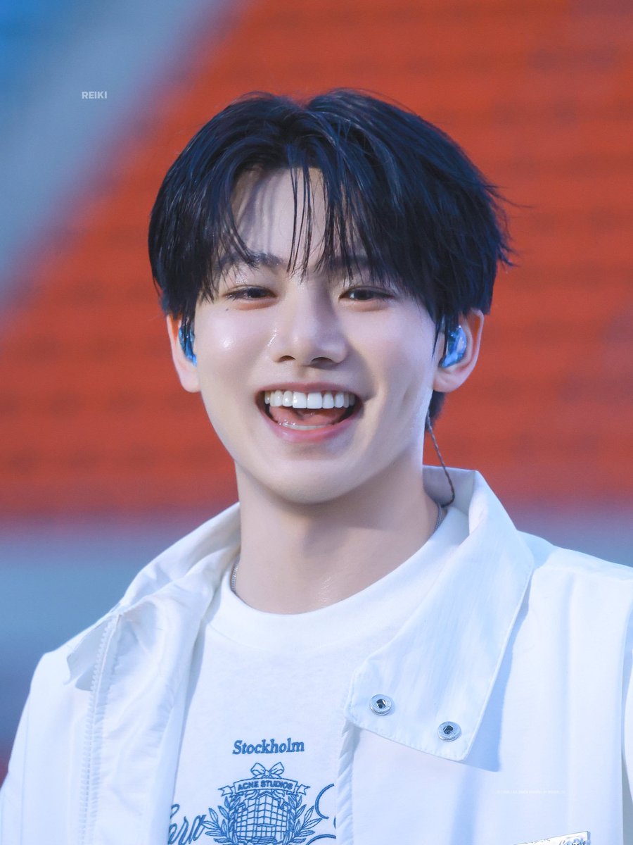 haju_hj's tweet photo. His smile is my favorite place to stay. 🥹 https://t.co/q9sKcJDBRw