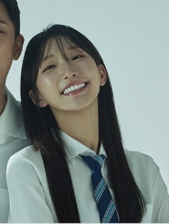 hangul_98's tweet photo. 쇄천 예매페이지에 프로필 다 올라와있는데??!
후유우카? 후우카? 교복 너무 예쁜데??!!? https://t.co/RWftg4hz8u