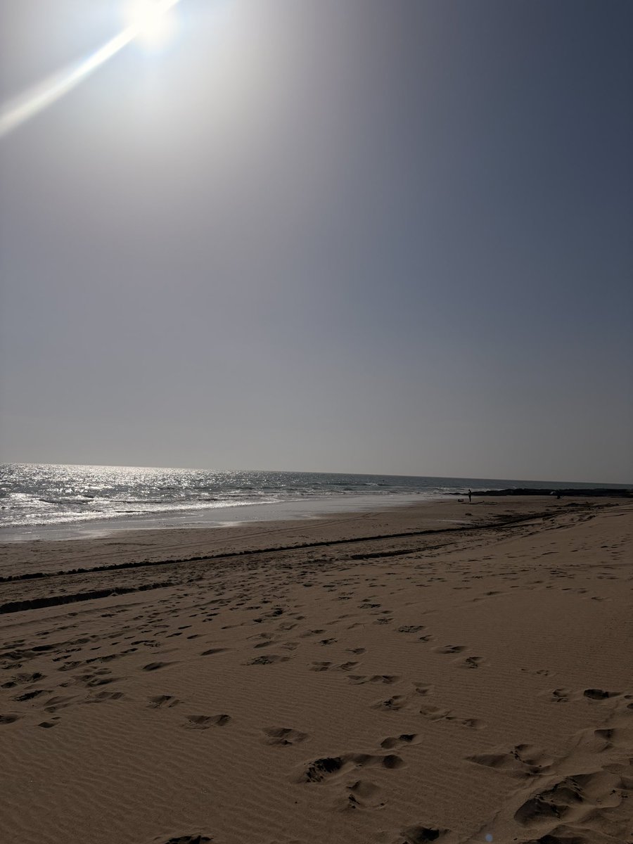 lunepolar's tweet photo. Que agustito se está , cuando se está bien .
☀️☀️☀️🌴
#ElSur https://t.co/HwQFq9bhm0