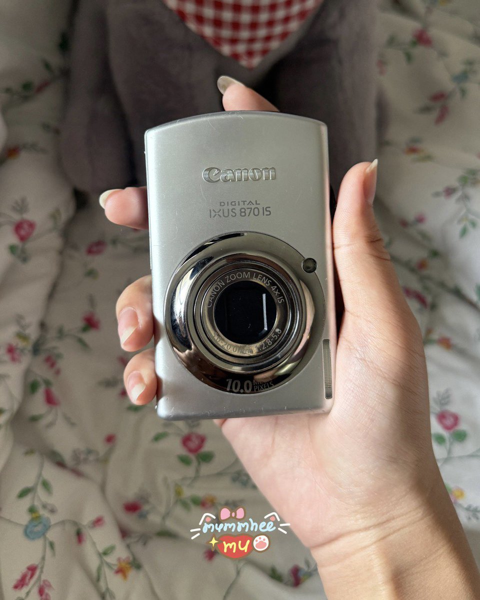 melodykittymiss's tweet photo. ˚˳⟡ ฝากขาย 🧁🎀

🍅 canon ixy 920 / ixus 870is

♡ ทำงานเต็มระบบ แฟรชแรง ปุ่มไม่รวน
♡ ตำหนิมีรอยตามการใช้งาน
♡ อุปกรณ์ : แบต ที่ชาร์จ สายคล้อง กระเป๋า

price ☁️ 5999.-

dm 💌 @mmmxstore 

#กล้องดิจิตอลมือสอง #กล้องดิจิตอล #กล้องดิจิตอลมือ2 #กล้องดิจิตอลคอมแพค #กล้องดิจิตอลเก่า https://t.co/Smh9hKgIQN