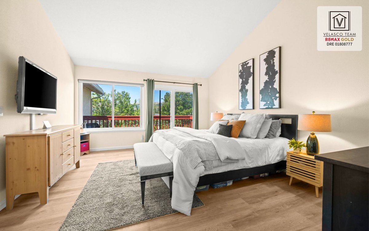 EV4RealEstate's tweet photo. ‼️ OPEN HOUSE TODAY &amp; TOMORROW‼️
🗓 SAT, JUNE 27 🕒 1 PM – 4 PM
🗓 SUN, JUNE 28 🕒 1 PM – 4 PM

📍 9567 Alcosta Blvd, San Ramon, CA 94583
💰 $1,599,000

📲 For more information or to schedule a private showing:
📞 (916) 730-8053
💻 elizabethvelasco.remax@gmail.com https://t.co/UHXwbCyevQ