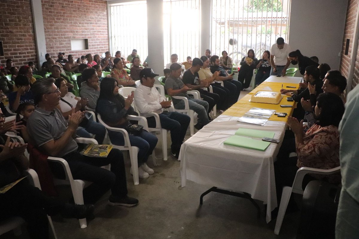 michoacan_prd's tweet photo. En Tangamandapio reafirmamos que la grandeza de #Michoacán se construye desde los municipios. Gracias a la militancia y a la ciudadanía por fortalecer este proyecto. https://t.co/Ejr40Hwejx