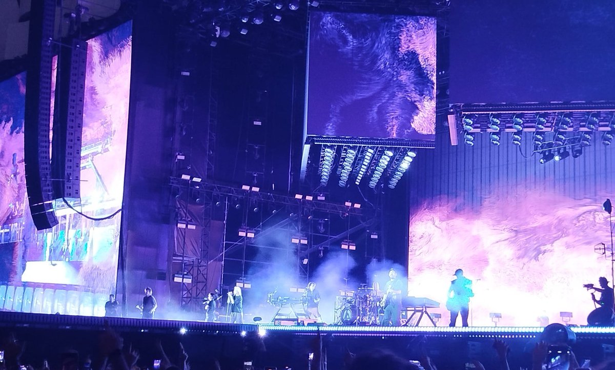 YoMarques's tweet photo. Forever thankful, @linkinpark ❤️ @rockinriolisboa #FromZeroWorldTour https://t.co/1aRe4aUOFE