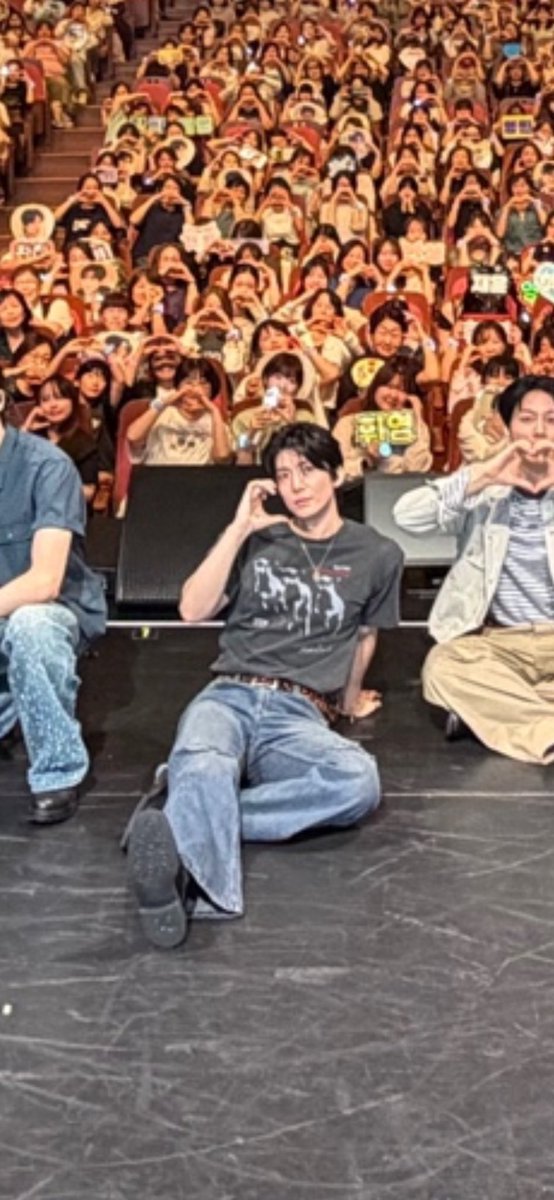 Akari1203S's tweet photo. 可愛すぎて滅🩵

#キムヨンギョン #フィヨン #SF9 
#akari_sf9 https://t.co/eTcjh838PE