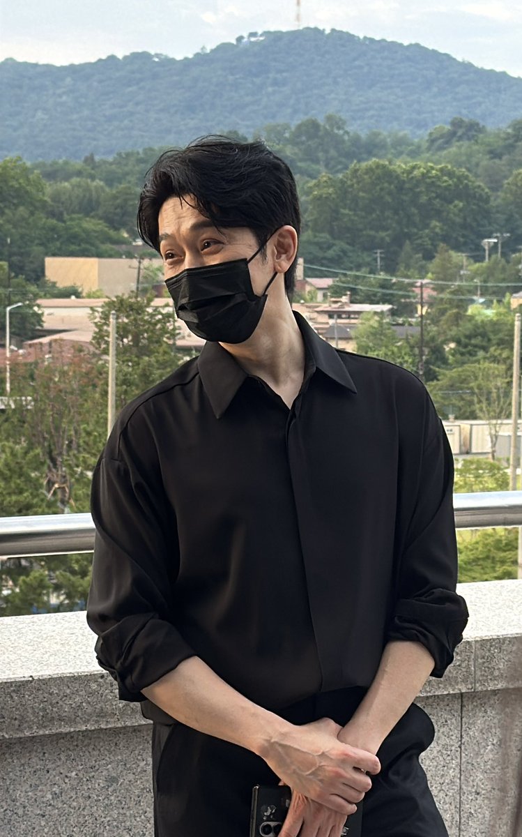 jitaeeeee's tweet photo. 강필석얼굴 아이폰동영상중간촬영에서도 실패없다 https://t.co/InaIF5LzWD