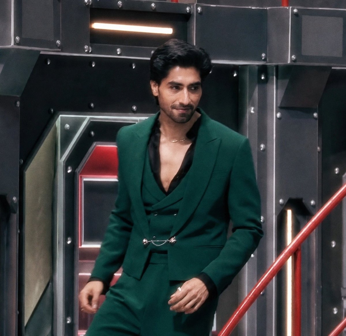 nishhcore's tweet photo. at least there's one eye candy in the whole show otherwise I'd be bored af https://t.co/u1jU6kBEAd