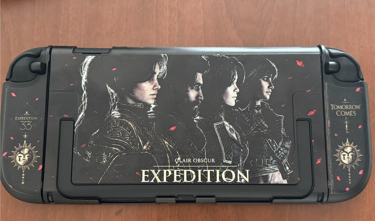 yuna3611's tweet photo. I’m excited to share my custom-designed Nintendo Switch 2 case! I'll do another where verso appeard
Repeat after me: "I’m not obsessed with this game."😅 
#expedition33 #clairobscure #coe33 #maelle #sciel #lune #gustave #esquie #sandfallinteractive https://t.co/YSWDSV55Uc