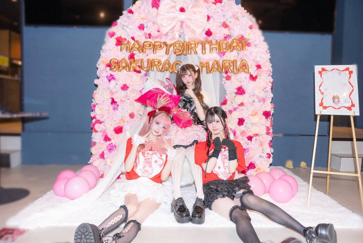 MeMeQ_info's tweet photo. ✦♰【 MeMeQ櫻木まりあ生誕祭2026 】♰✦

🪞セットリスト🪞
SE
✧ 愛してエイエンげーじっ♡
✦︎ ハグバグ
MC
✧ Chu♡Key×Chu♡Key
✦︎ UGLY DOLL
✧ 私、私に恋してる
MC
・ロンリーハイ
・ありがとう
MC
✦︎ FAKE Me
✦︎ 残り火
MC
✦︎ パラドクス��イト
ENCORE
✧絶対らゔぃちゅ♡

♡₊˚ ❤️まりあ生誕❤️  ₊˚♡
ご来場いただきありがとうございました♪
忘れられない1日になりました🎂

これからも暖かい応援をよろしくお願いいたします♡

#MeMeQ #ミミキュー