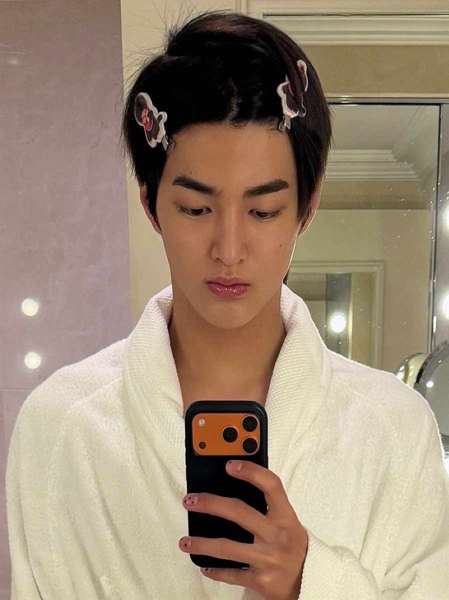 hategarlic's tweet photo. หนูอันมานเบะทุกลมหายใจมาก ทรงนี้เหมือนโดนใครสักคนไล่ให้มาอาบน้ำแล้วงอแง 5555555555555 เอ็นดูกิ้บม่อนชิชิ 😭😭 https://t.co/vroORPaFtI