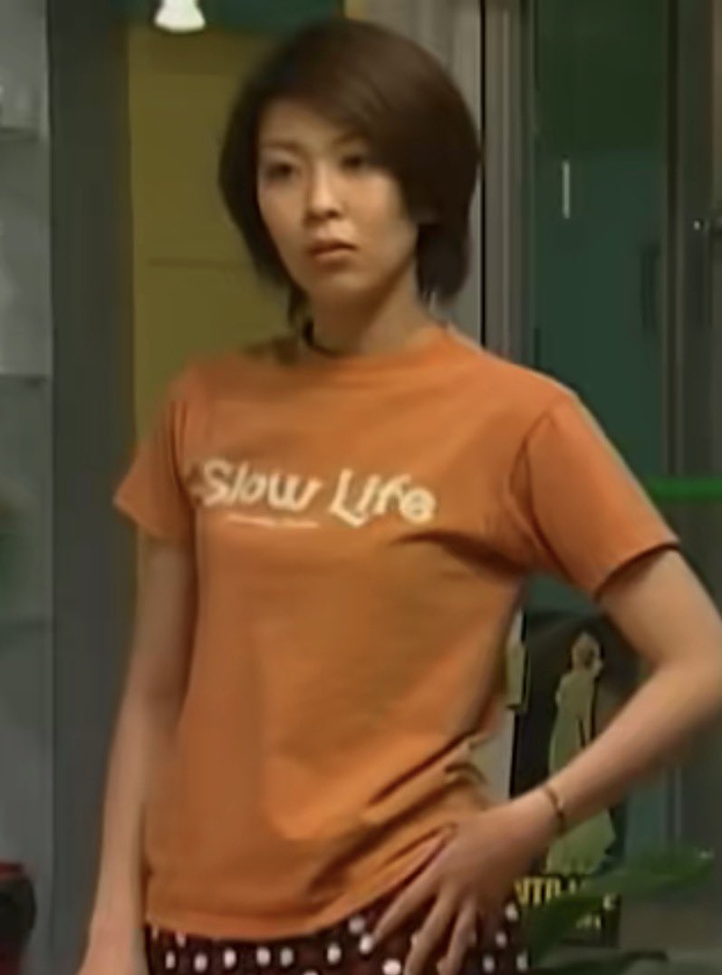 mt10td17's tweet photo. いつもふたりでの松さんの着ている形のTシャツが欲しいのです。
どこに売ってるんですかー！！！？？？ https://t.co/6ayV7LeAMx