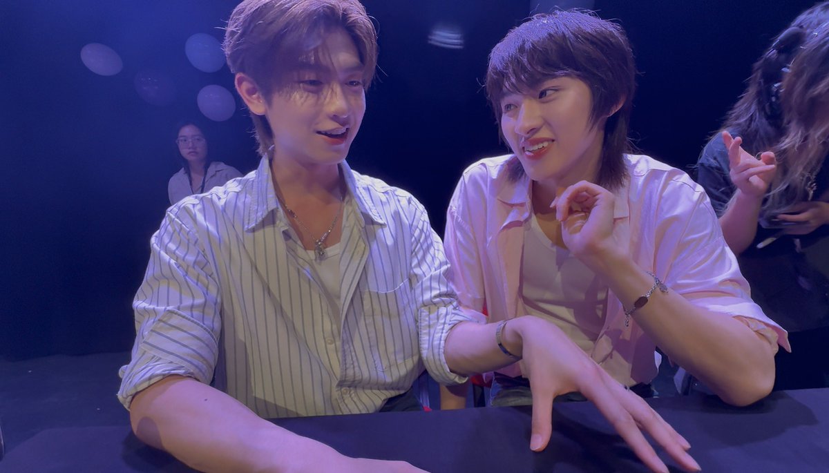 dearkong_'s tweet photo. ‘the look of love’

THOMASKONG MAGIC FAN DAY1
#MagicPartyD1TMKTTP https://t.co/oCLApDdNj7