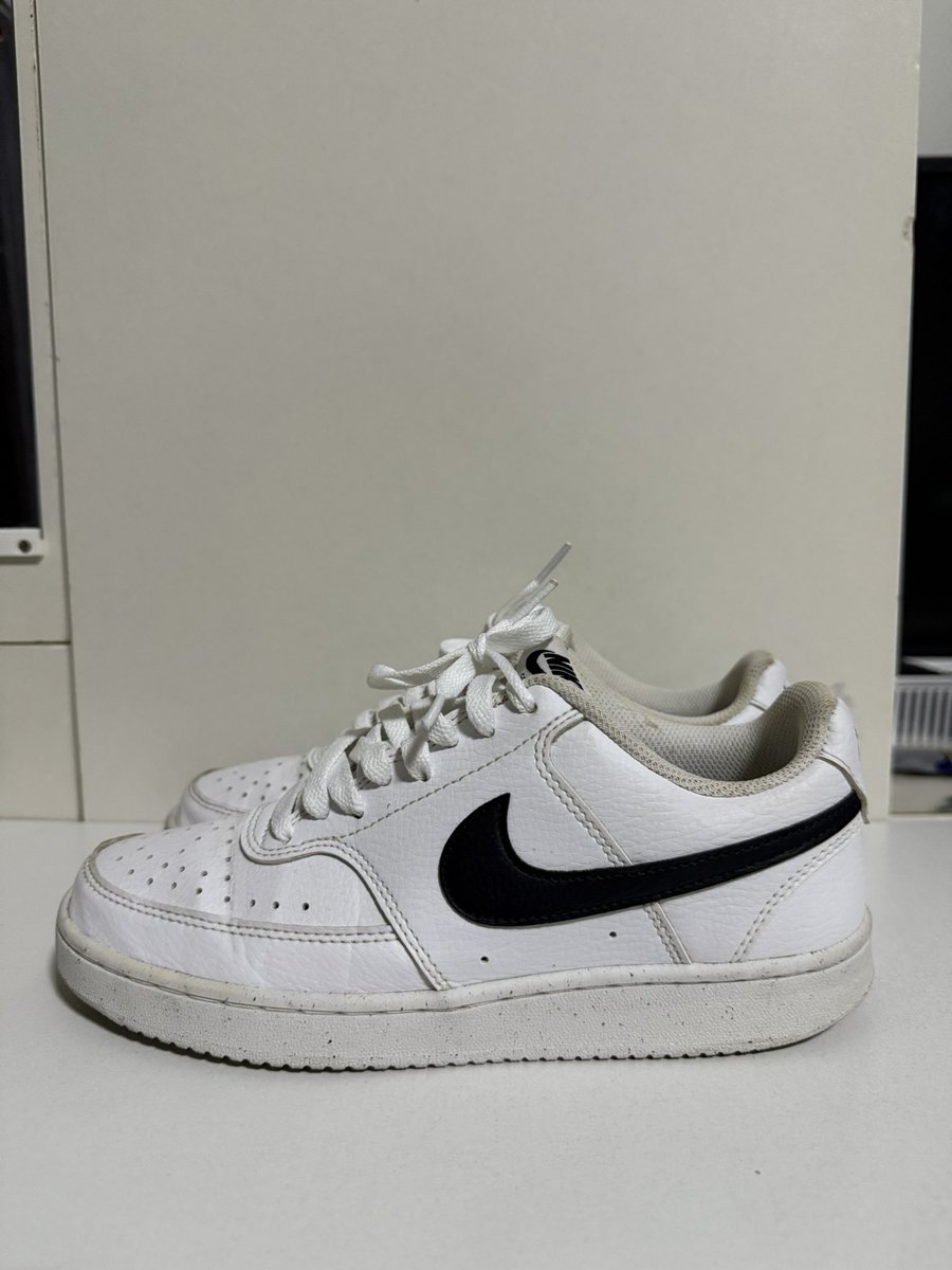 busjansri's tweet photo. #ส่งต่อรองเท้า 
🎯Nike court vision แท้ ไซส์ 38 1000 ฿ (from 2100) สภาพดีมาก
🎯 MLB ไซส์ 38-39 เทียบ 250 ฿
📦 ค่าส่ง 40 บาท

#ส่งต่อเสื้อผ้าราคาถูก #nike #mlb #แบรนด์เนม #ส่งต่อadidas #ส่งต่อ #ส่งต่อเสื้อมือ2 #ส่งต่อgentlewomen https://t.co/zUmlxIG2qK